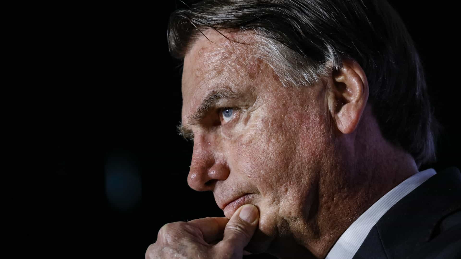 'Gabinete do ódio' produzia mensagns para Bolsonaro em sala do Planalto, diz Cid