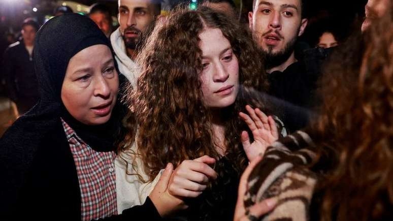 Conflito Israel-Hamas: quem é a ativista Ahed Tamimi, que está entre 30 palestinos libertados por Israel