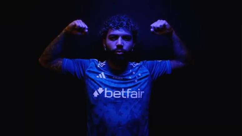 Feliz 2025: Gabigol é anunciado pelo Cruzeiro na virada do ano