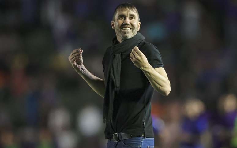 Internacional aguarda 'sim' de Coudet para avançar por reforços