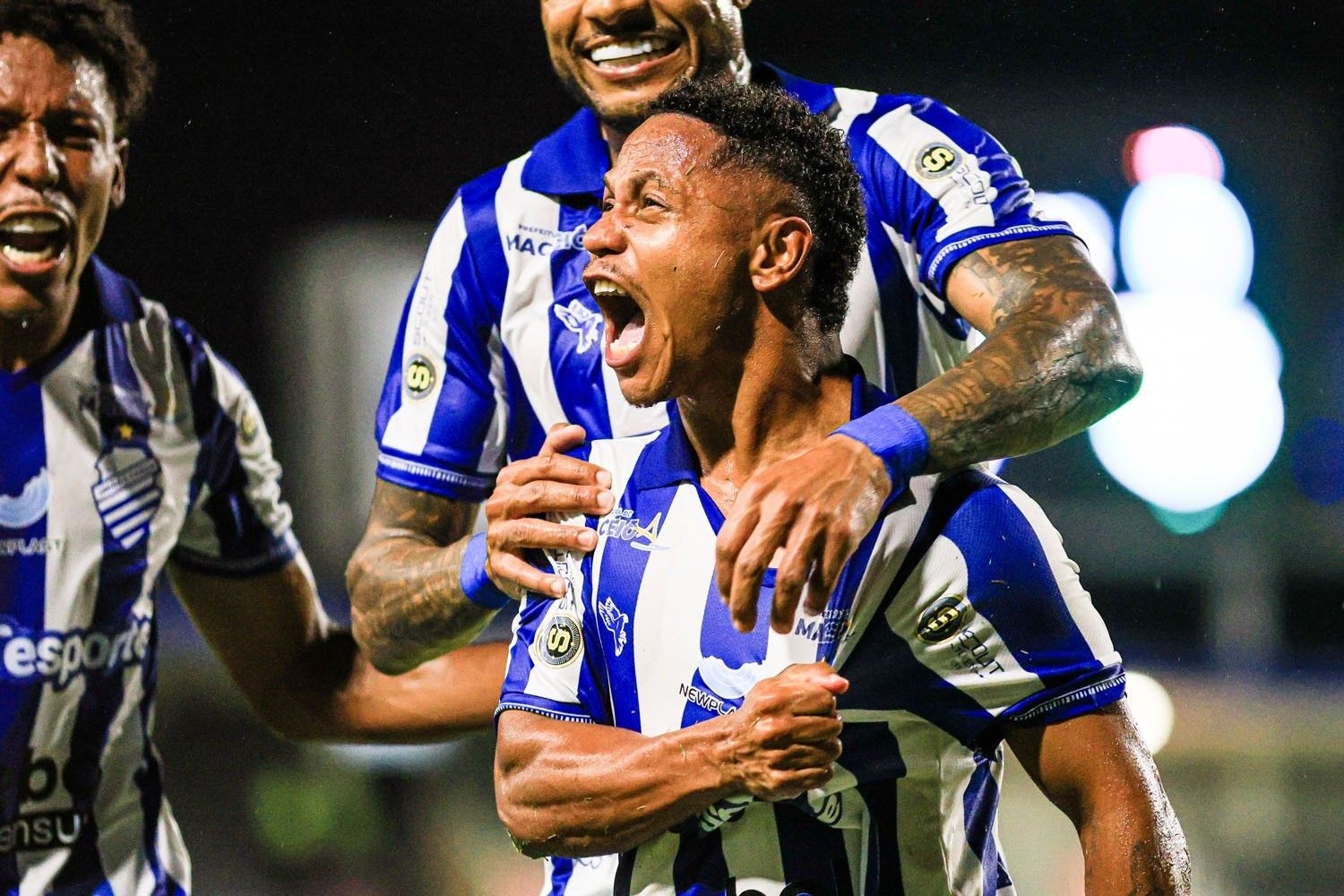 Baianinho brilha e se destaca como titular do CSA