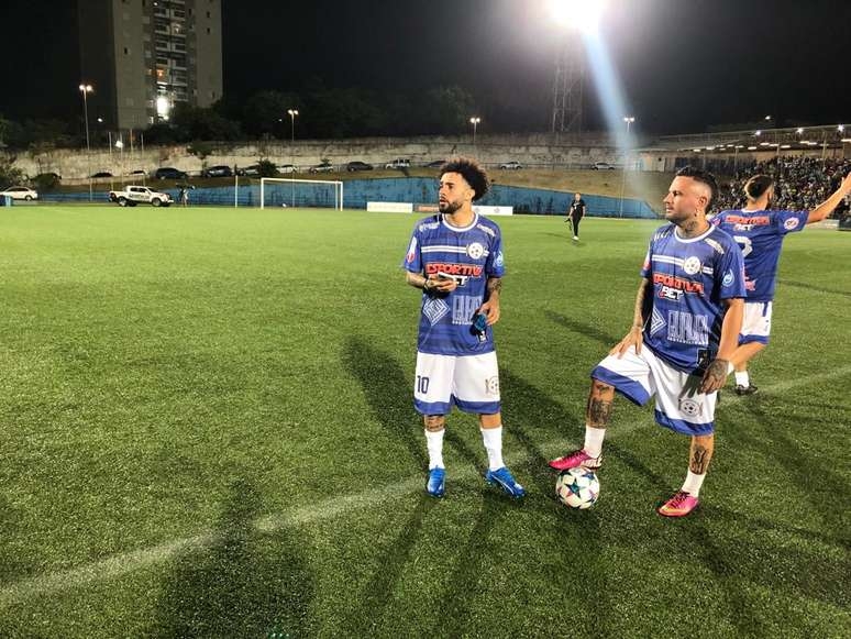 Especulado no Flamengo e Palmeiras, Claudinho despista sobre futuro e se mostra disposto a voltar ao Brasil