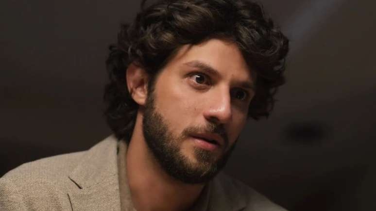 Mavi passa rasteira em Viola e a chama de 'vagabunda' em 'Mania de Você'