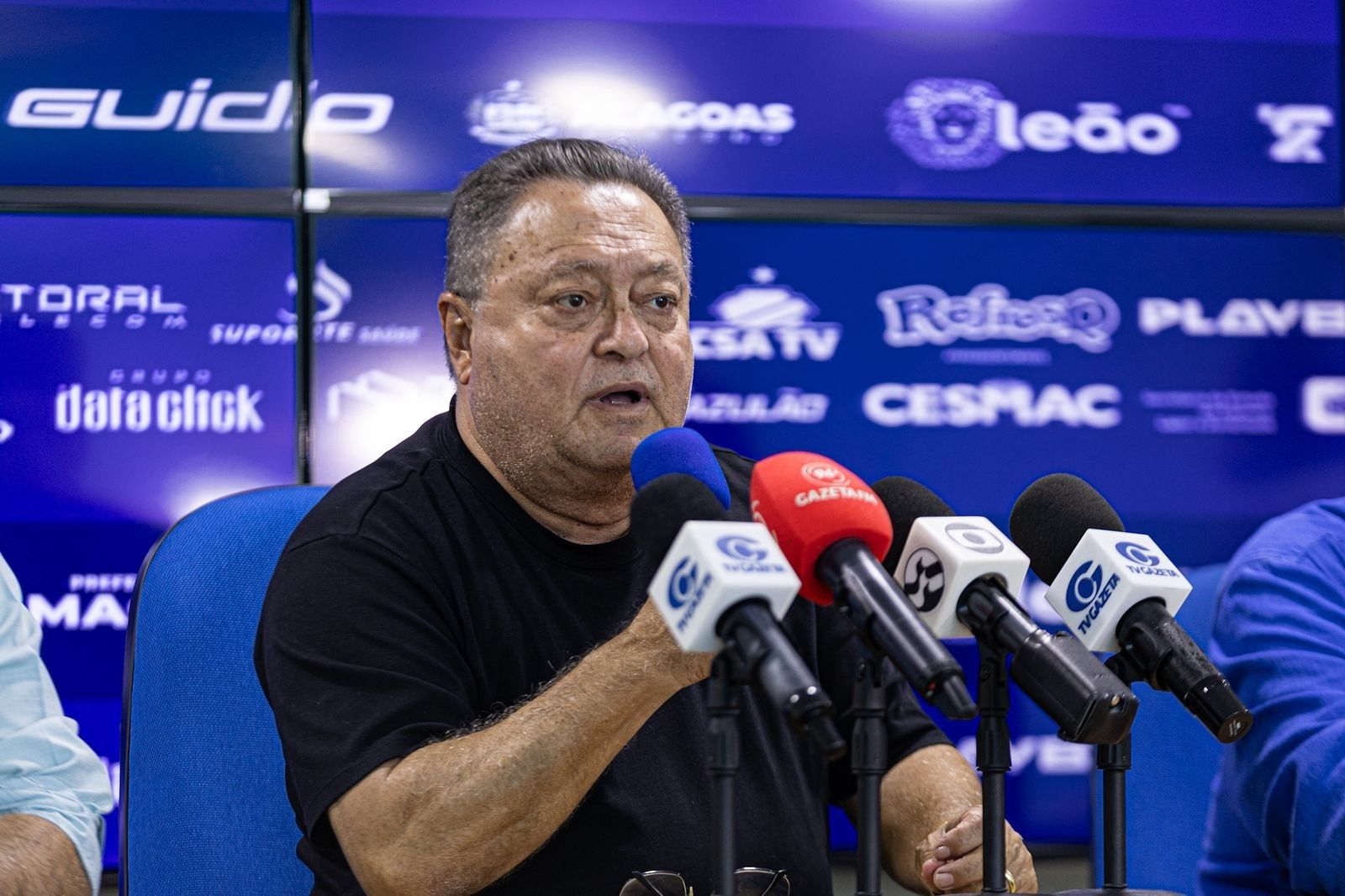 CSA enfrenta dificuldades financeiras e admite atraso salarial