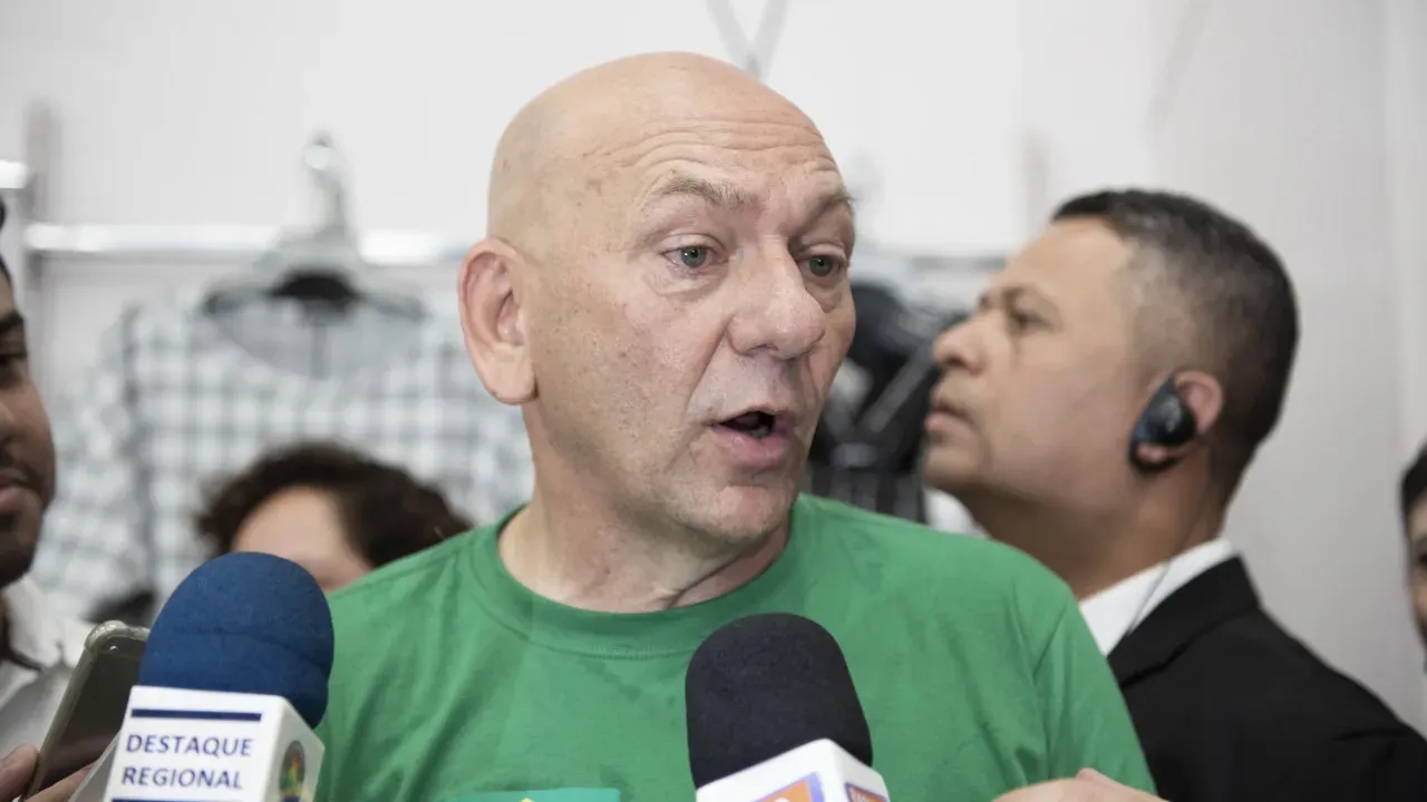 Luciano Hang é condenado a indenizar Lula por ofensas