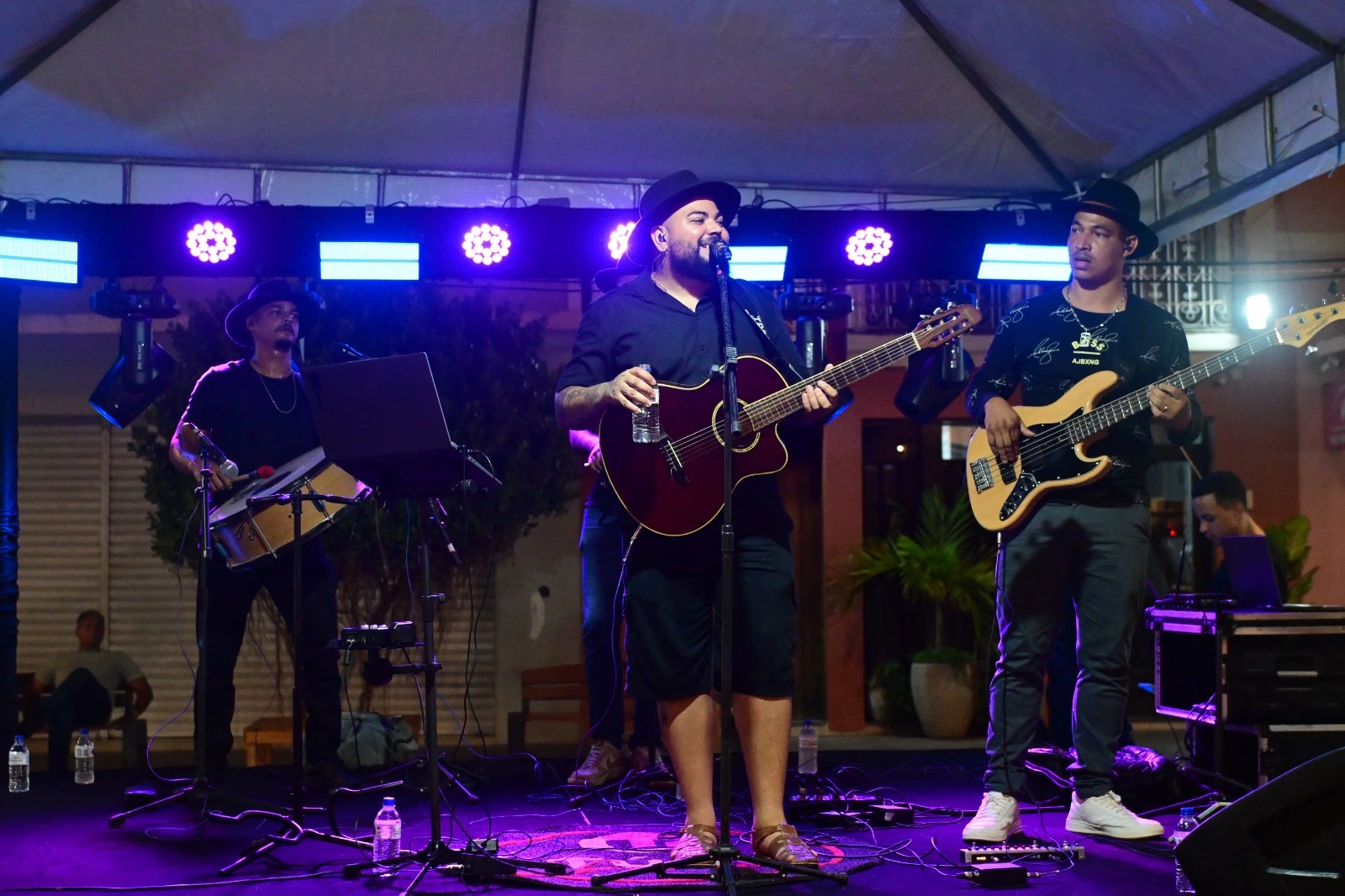 Adriana Calcanhotto encerra Festa Literária em Penedo