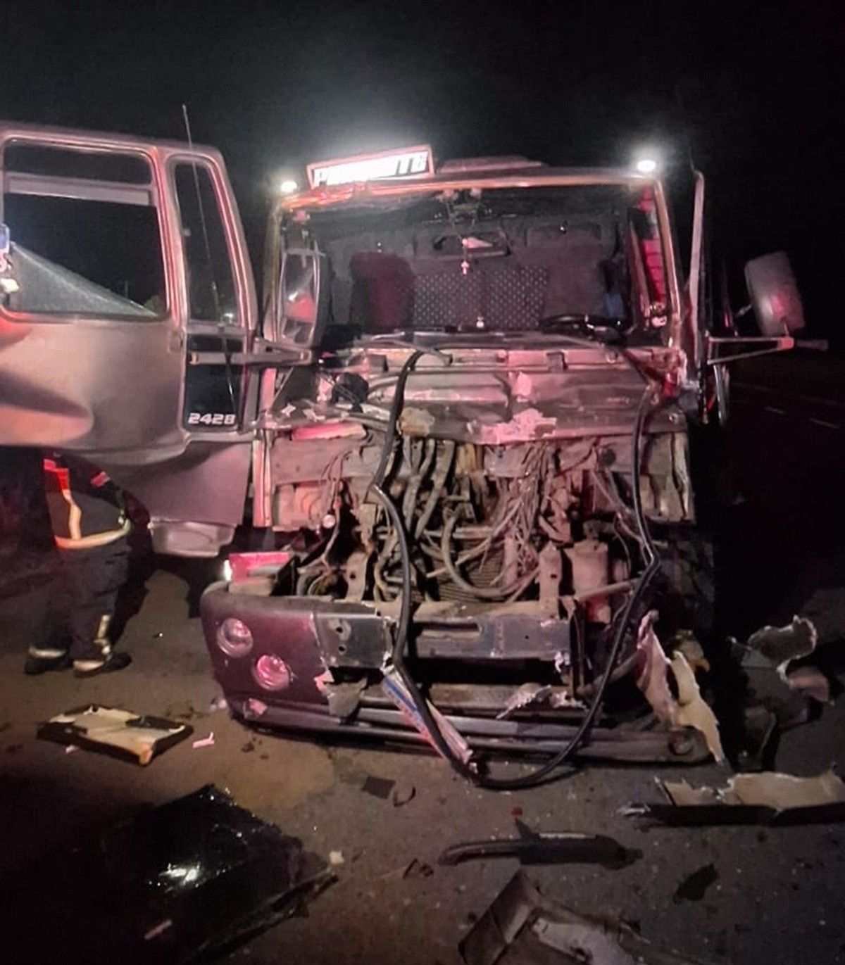 Colisão entre carro e caminhão deixa feridos em Pilar