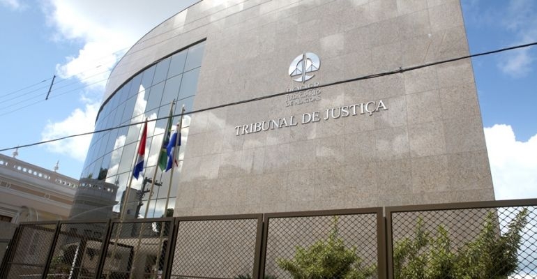 Lei que obrigava vítima de estupro a assistir vídeos sobre aborto é vetada pelo TJ/AL