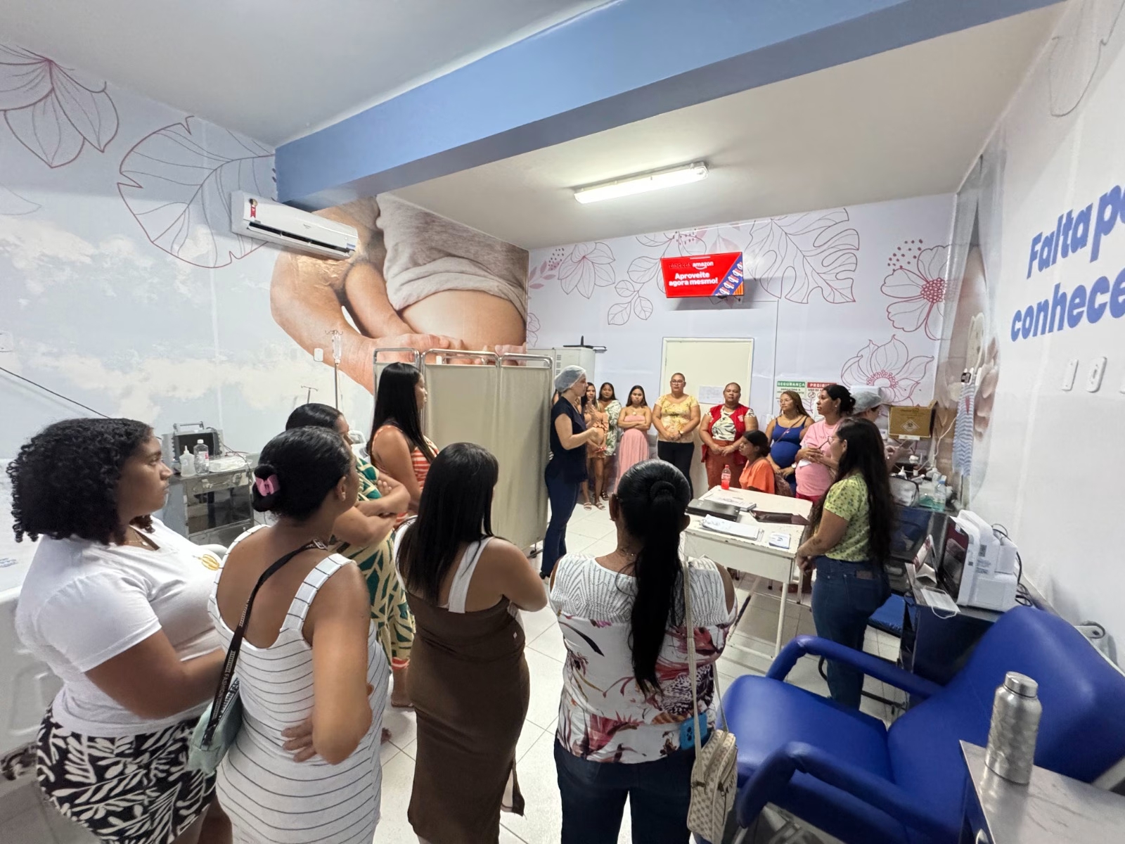 Gestantes recebem kit pós-parto e visitam maternidade em Penedo