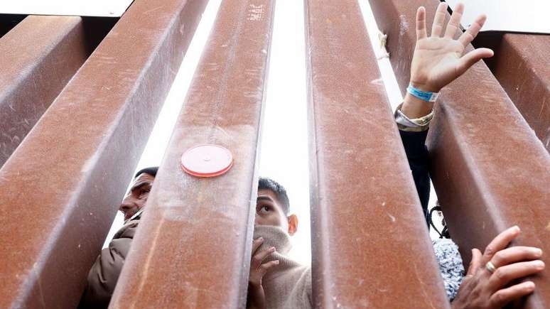 Muro entre EUA e México realmente funciona para frear imigração?