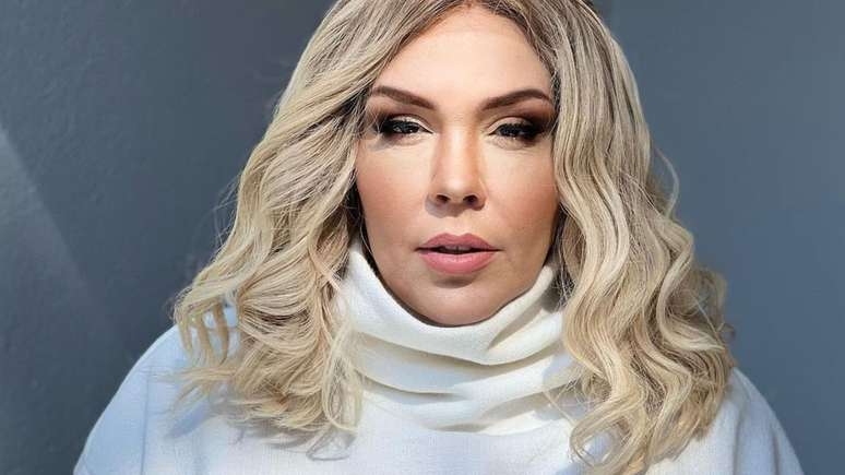 Simony faz revelação sobre carreira após tratamento contra o câncer