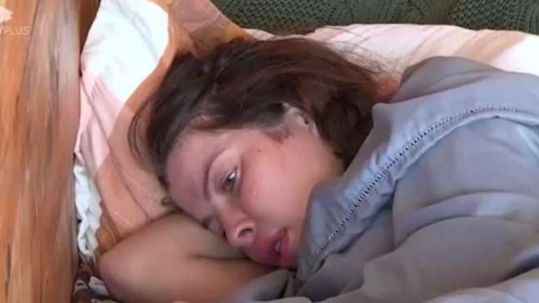 'A Fazenda 15': Jaquelline fica aos prantos após atitude de peoa: 'Ninguém respeita'