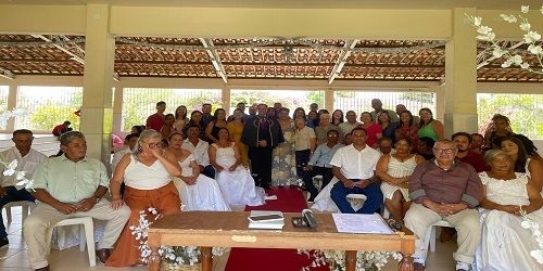 Parceria entre Prefeitura de Penedo, FRM e justiça promove casamento coletivo