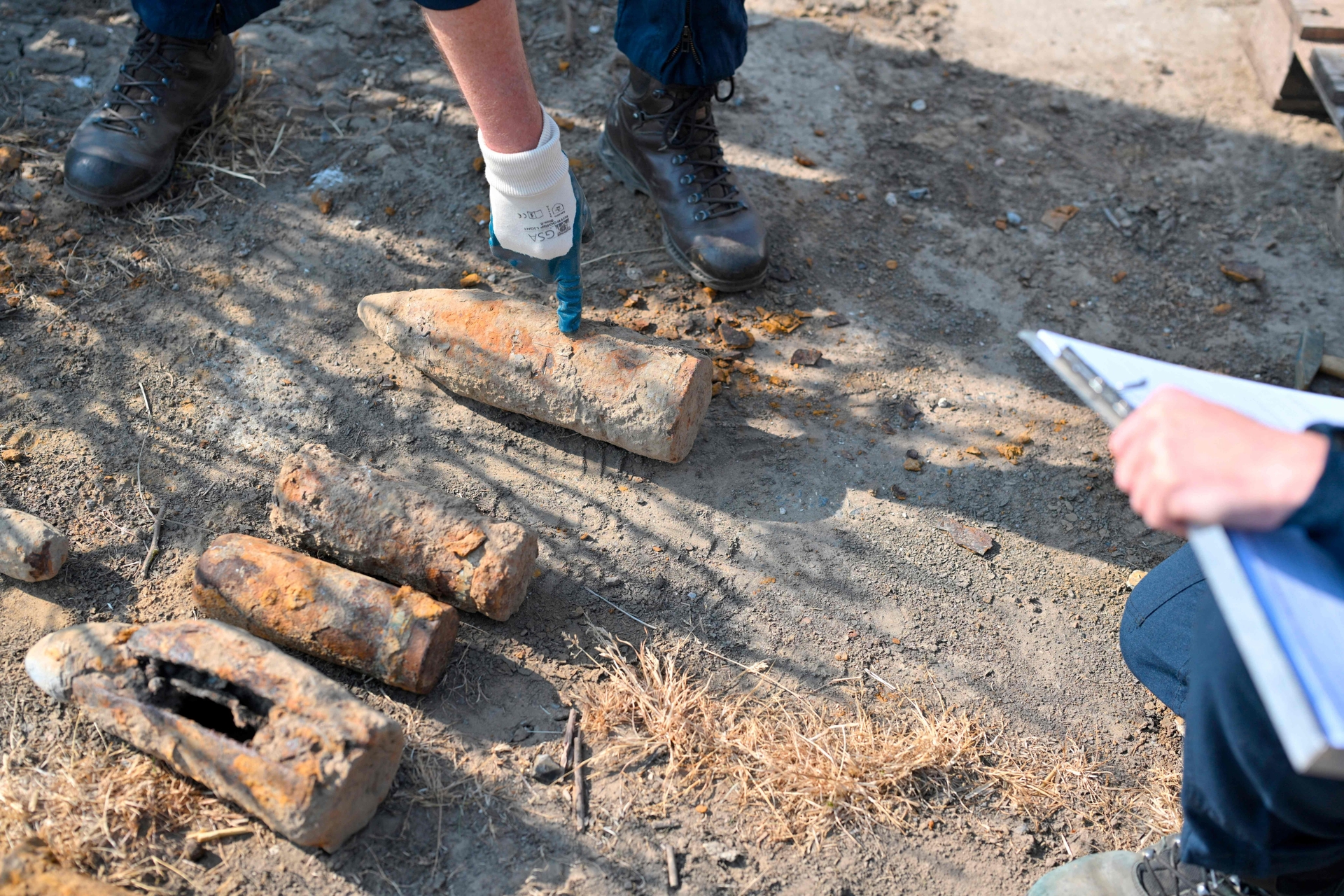 Desminadores Encontram Vestígios da Primeira Guerra na Bélgica