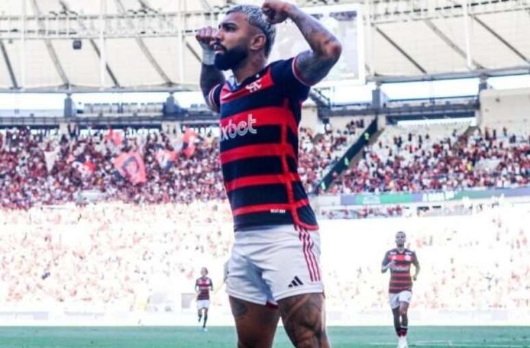Flamengo cai na folia e vence o Volta Redonda no Maraca