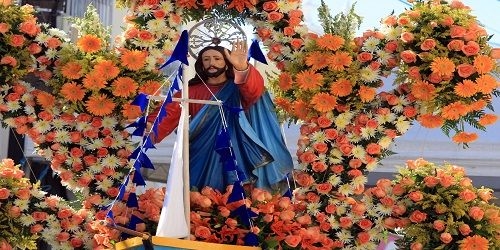 Penedo sob o olhar de quem volta e de quem visita. Colhemos opiniões do Penedo Luz ao dia de ontem