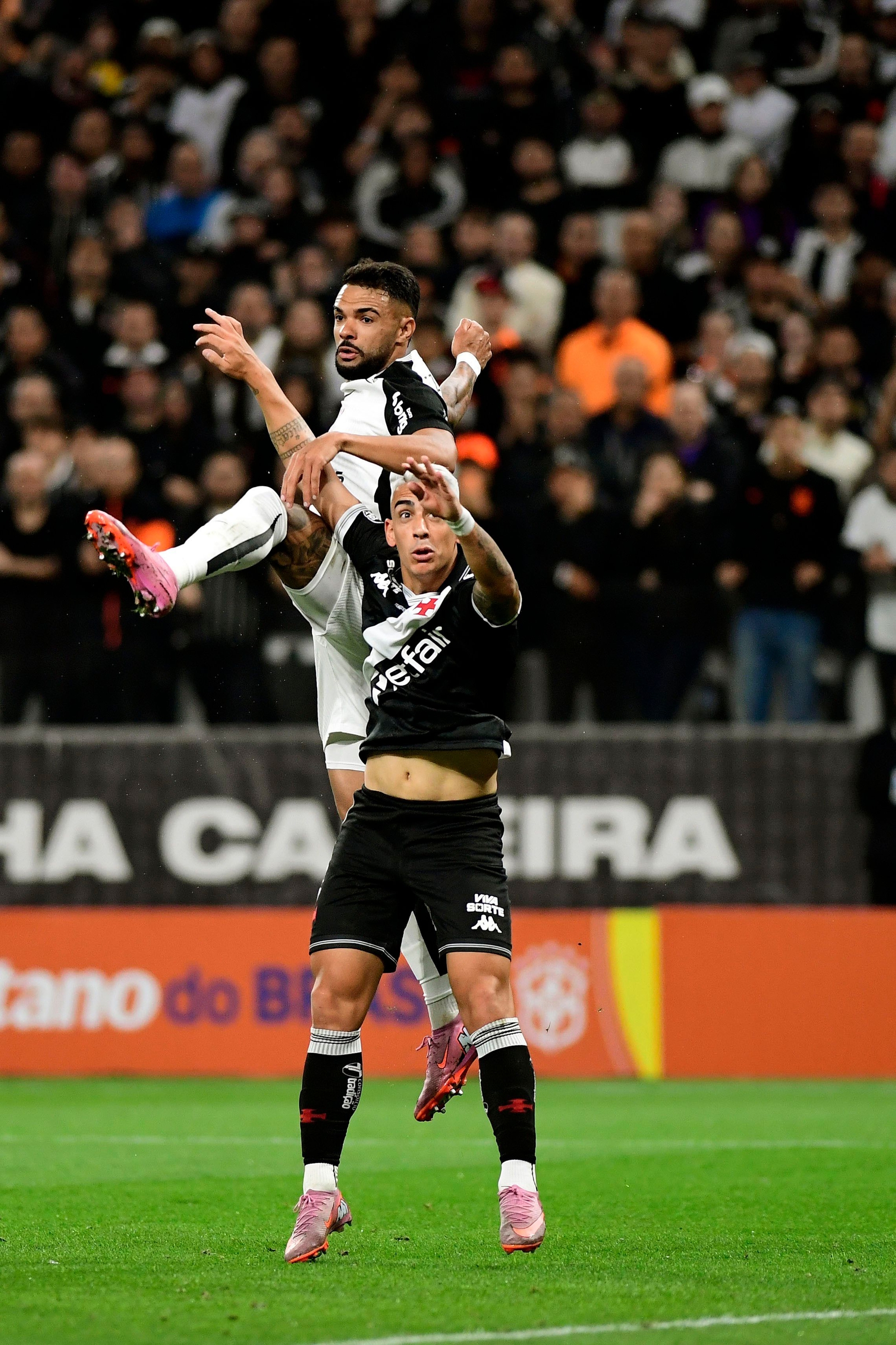 Como assistir Vasco x Corinthians ao vivo na Asa Branca