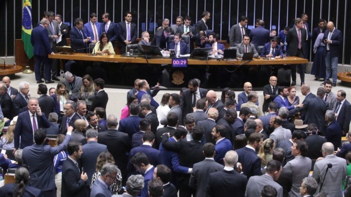Câmara aprova aumento no número de deputados federais