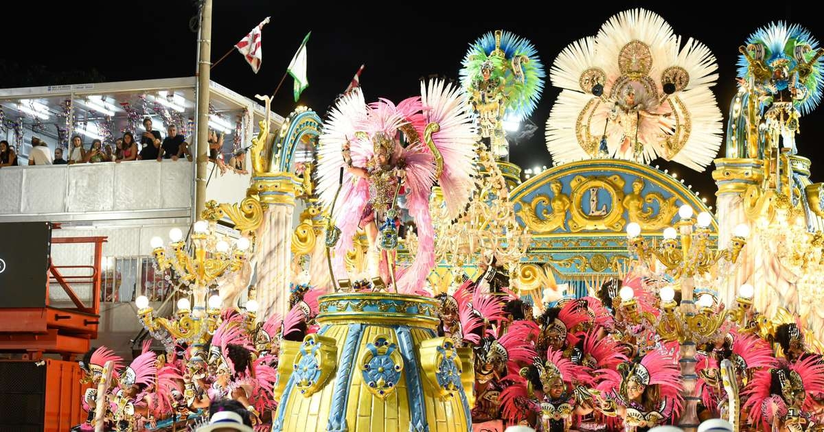 Beija-Flor conquista seu 15º título do carnaval carioca