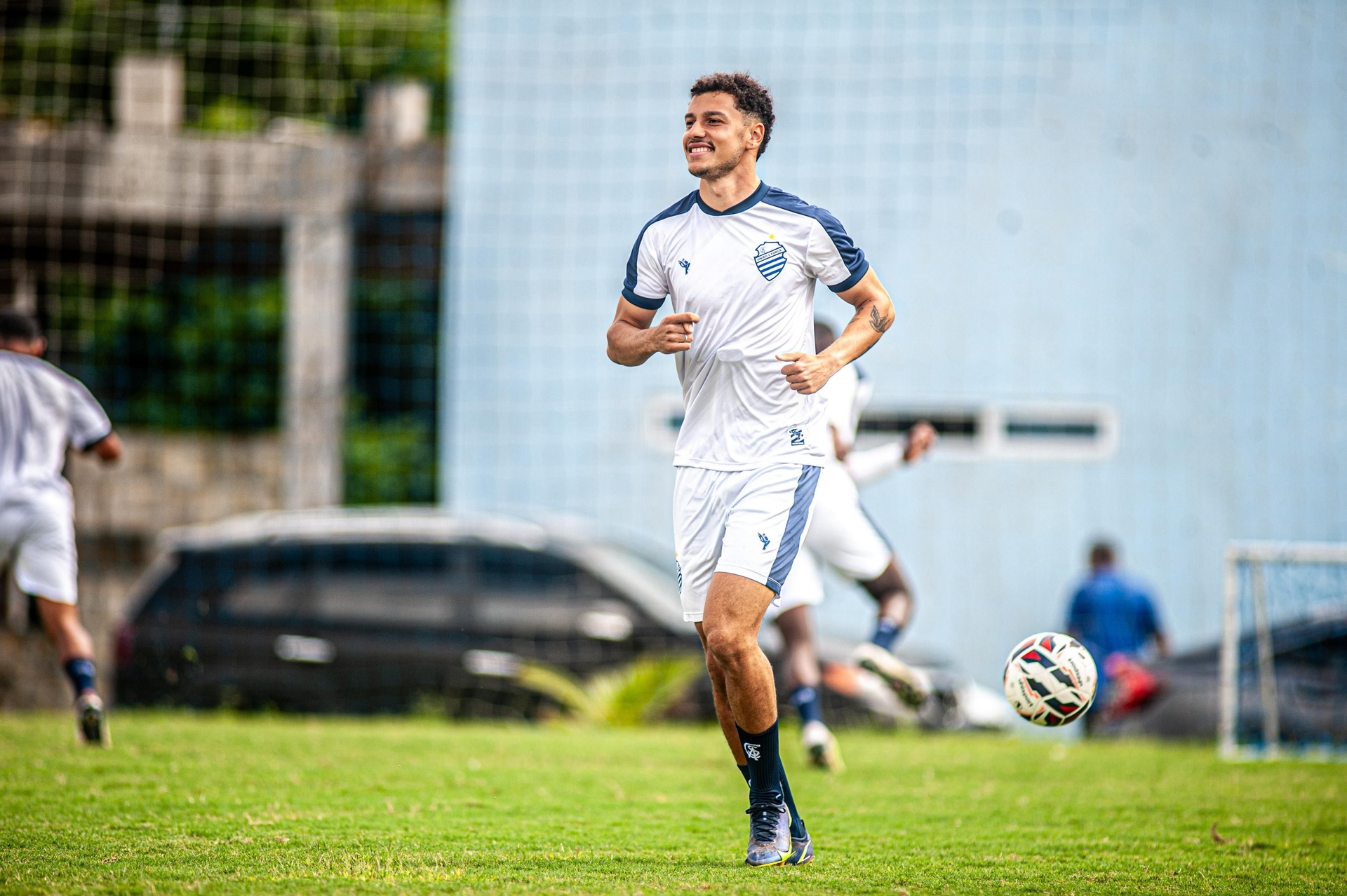CSA conta com cinco jogadores pendurados contra Guarani