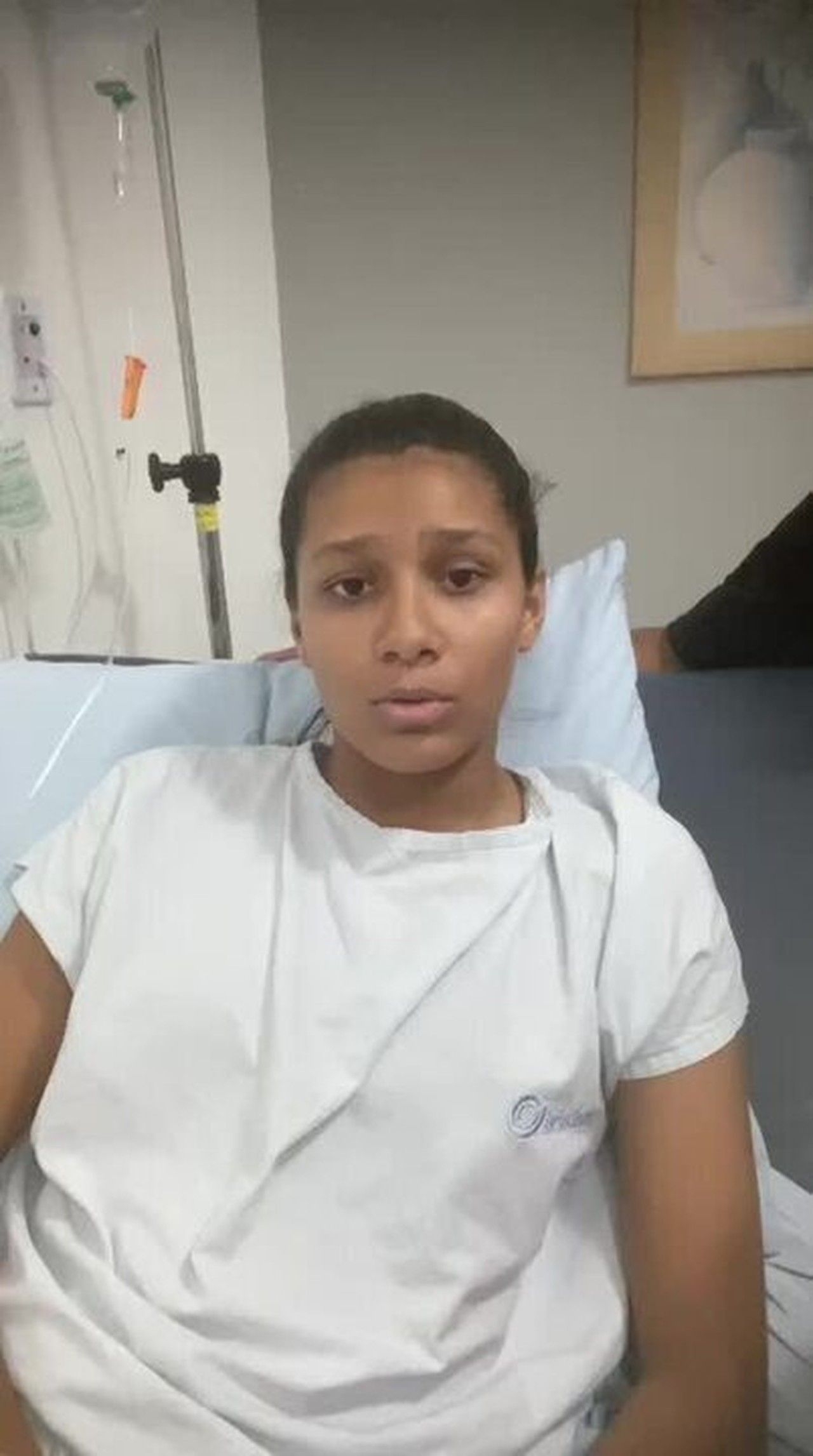 Zagueira Clara se recupera após cirurgia no joelho