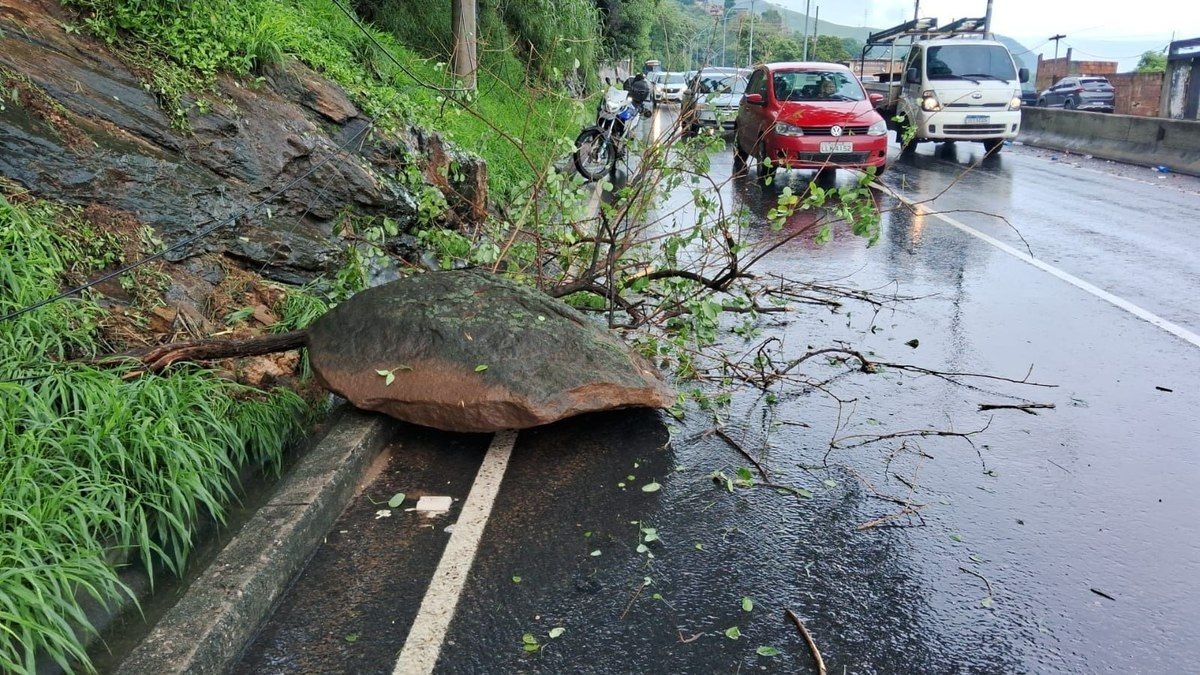 Rio de Janeiro em alerta por chuvas e deslizamentos