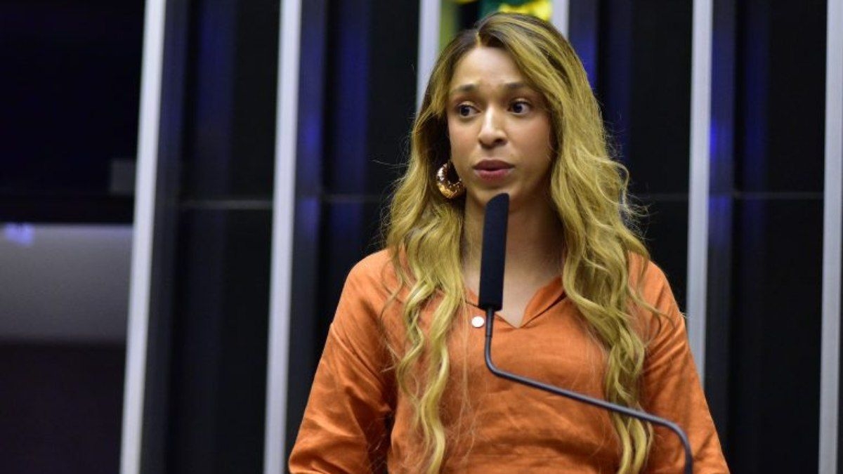 Erika Hilton defende-se de ataques antes das eleições