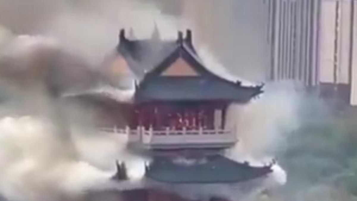 Incêndio em templo na China causado por incenso e velas