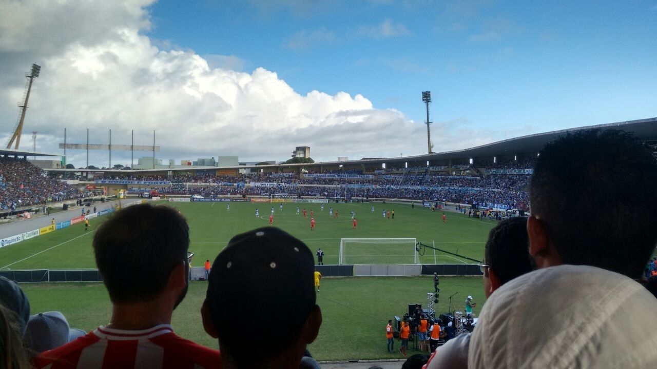 Estádio Rei Pelé: 55 anos e jogos marcantes em Alagoas