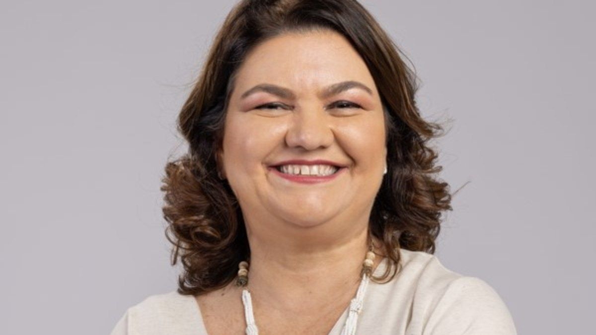 Carla Brandão estreia coluna sobre autoconhecimento e coragem