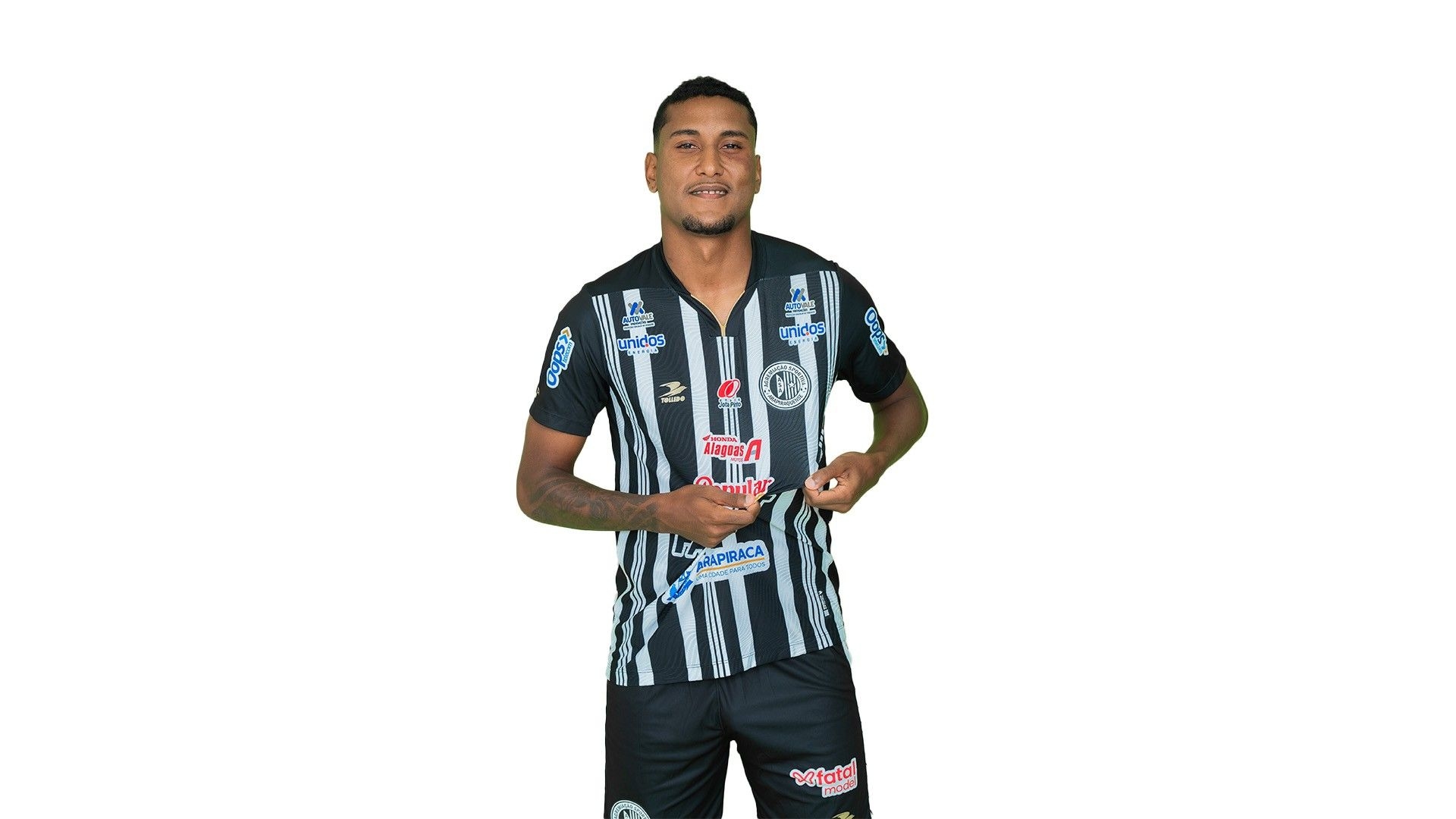 ASA despede goleiro e volante em desligamento oficial