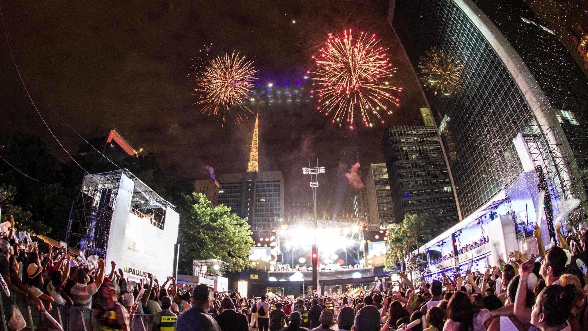 Ficou em São Paulo no Ano-Novo? Veja como curtir a virada em casa