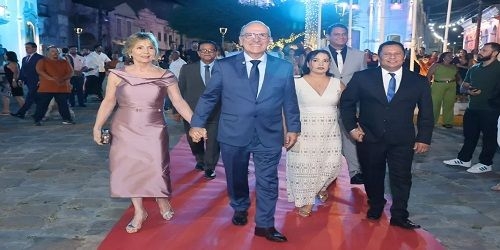 Prefeito Ronaldo Lopes reafirma seu compromisso com Penedo durante posse do seu segundo mandato