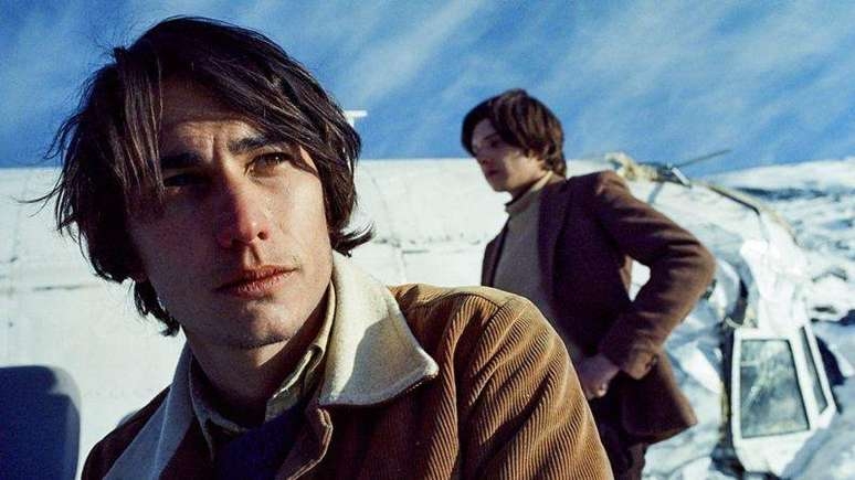 'Hoje começamos a cortar os mortos para comê-los': as cartas que revelam a tragédia do avião que caiu nos Andes