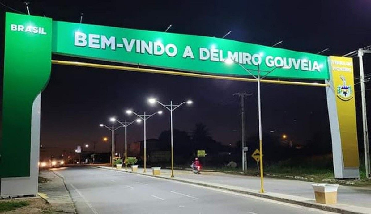 Capotamento deixa três feridos no Sertão de Alagoas