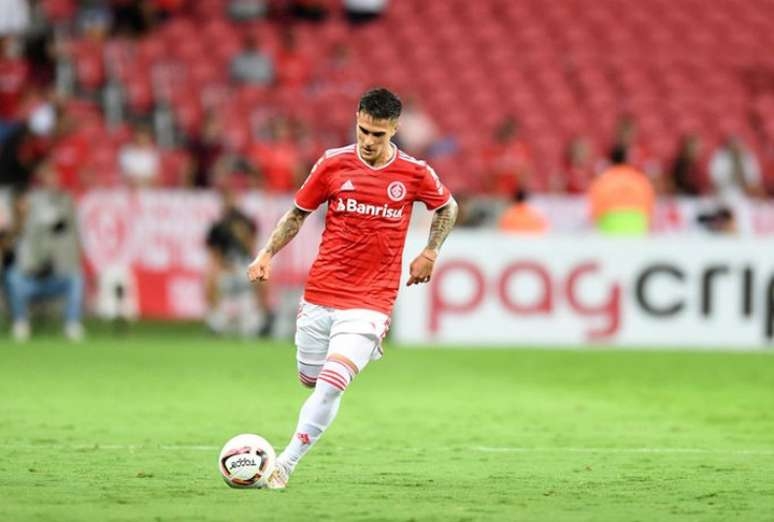 Bustos projeta jogo com Palmeiras e objetivos do Inter na reta final