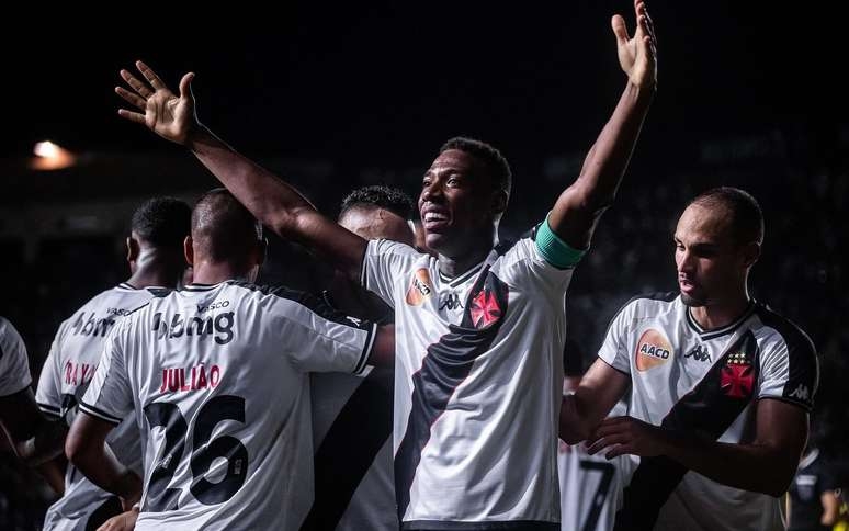 Bangu x Vasco: onde assistir, escalações e horário do jogo do Carioca