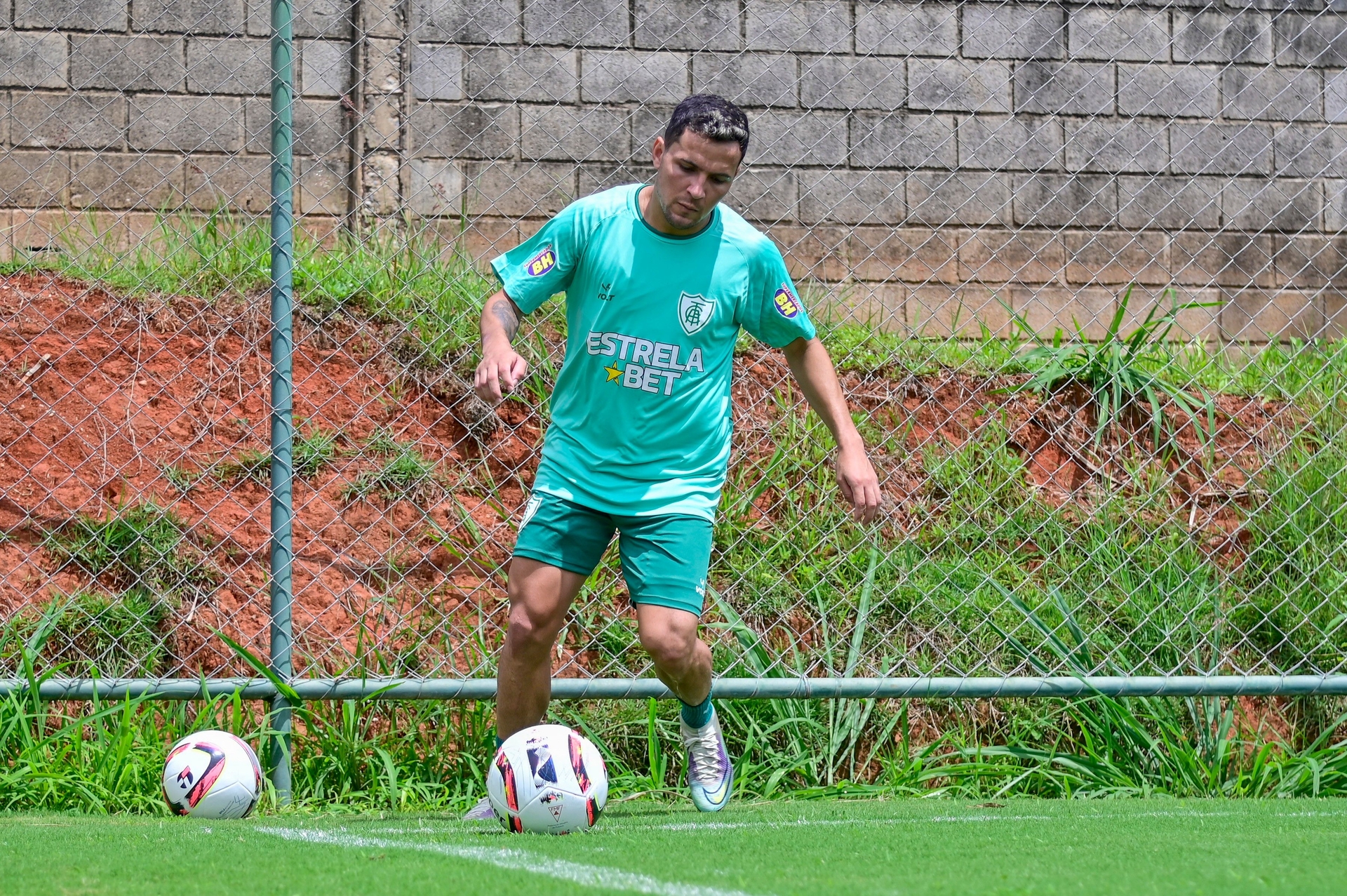 CRB pode reforçar time com Dadá Belmonte e Osvaldo