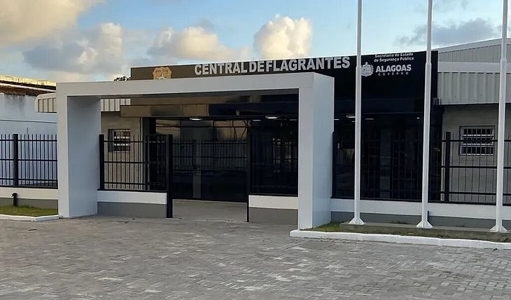 Invasor de escola corta fios para furtá-los e é rendido por vigilante, no Benedito Bentes