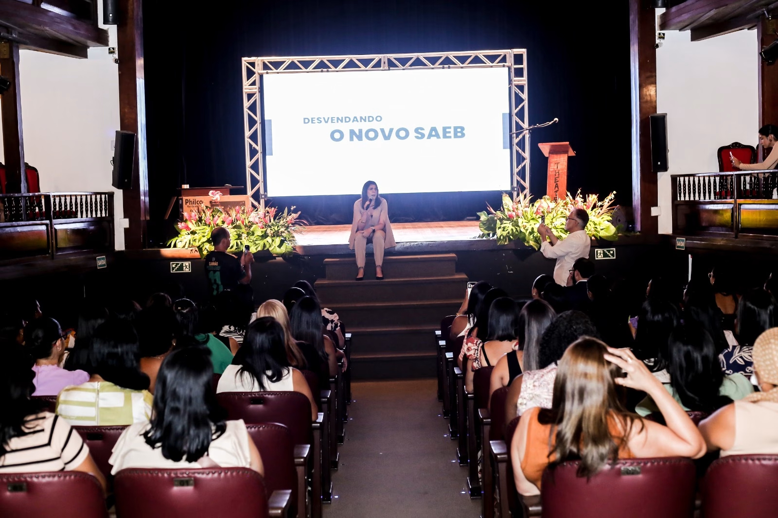 Semed Penedo capacita professores sobre o Novo Saeb