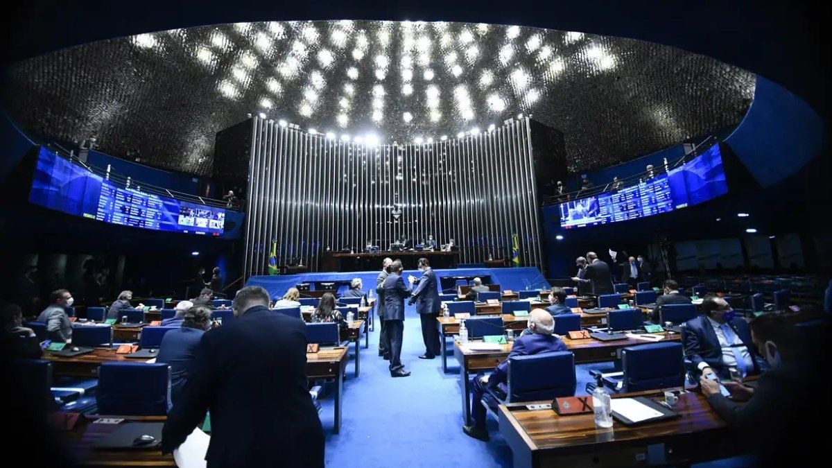 Senado aprova isenção de IR para quem ganha até R$ 5 mil
