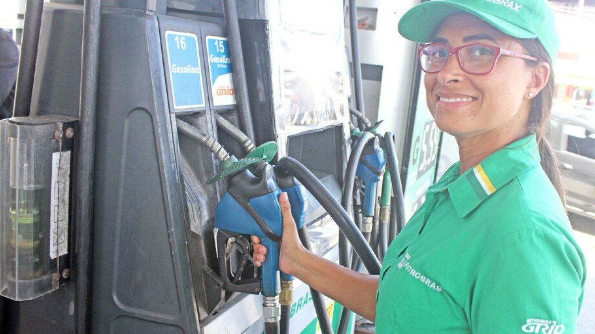Senado discute trabalho de mulheres frentistas hoje