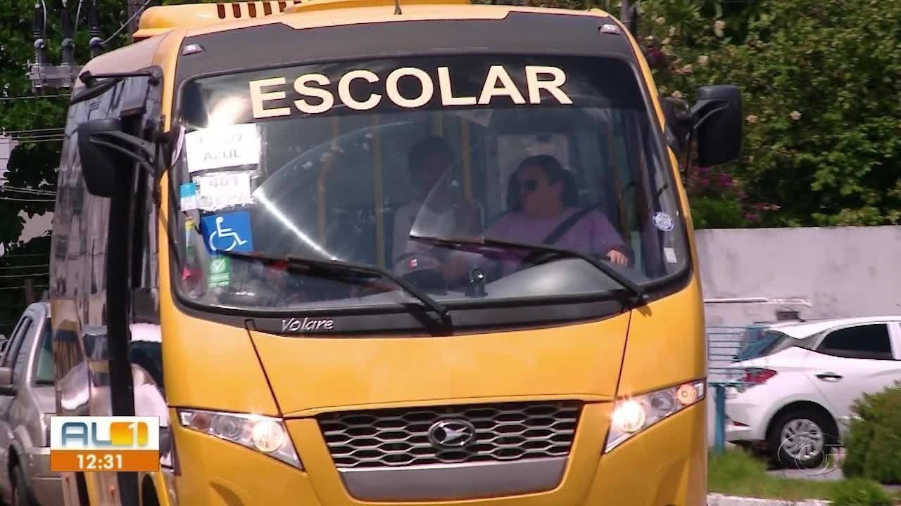 Problemas em ônibus escolar de Maceió são identificados