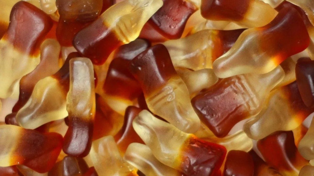 Internado por comer 3 kg de balas de gelatina