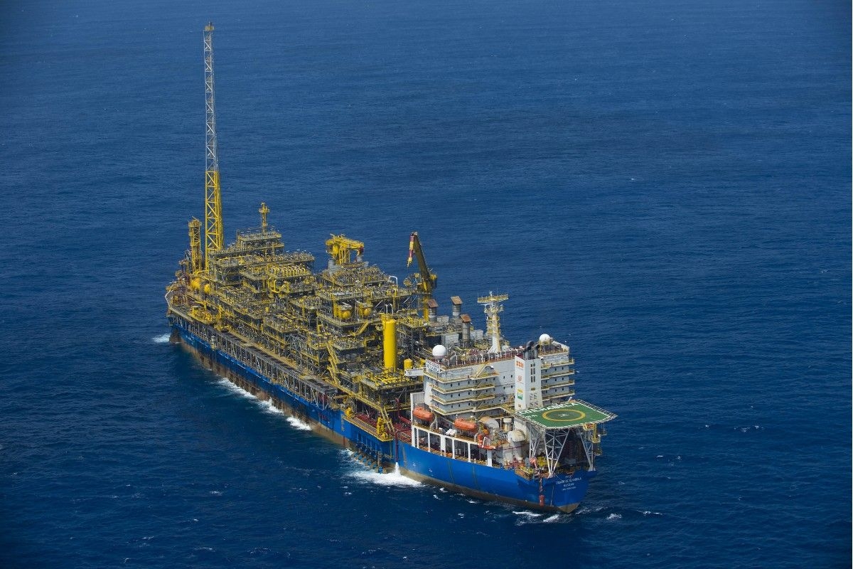 Cidades de SP cortam gastos com queda em royalties do petróleo