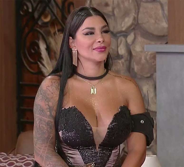 A Fazenda | Jenny sobre expulsão de Rachel: "A vítima sou eu"