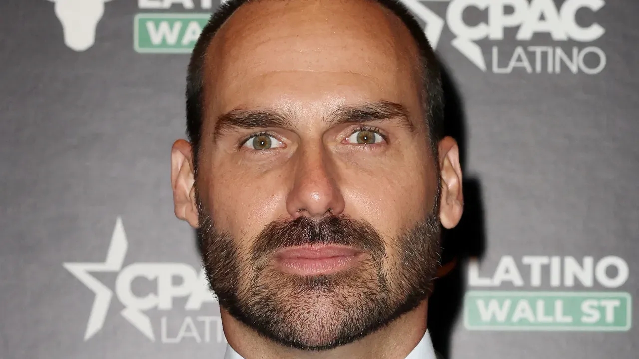 Eduardo afirma que Lula se incomodou com elogio de Trump