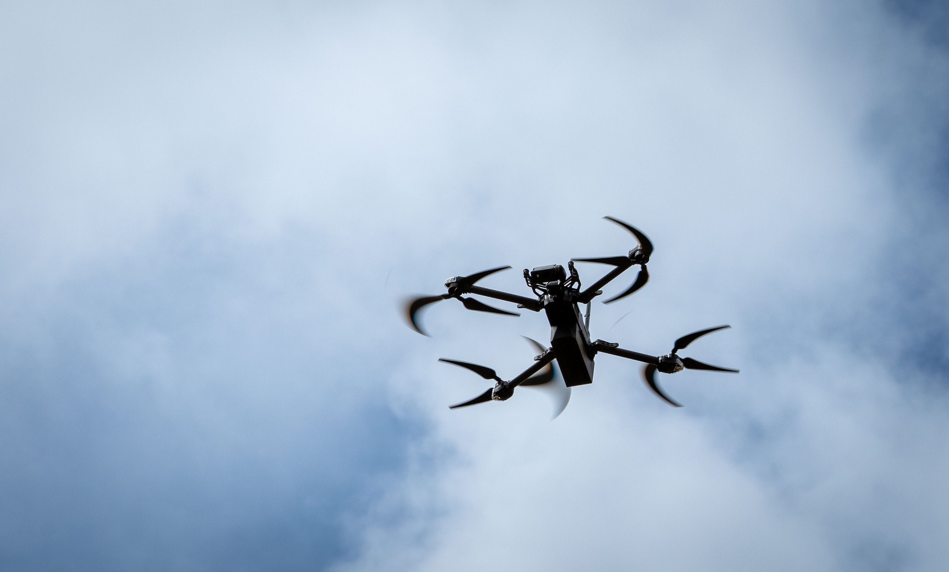 Mercado de Drones nos EUA: Desafios e Inovação