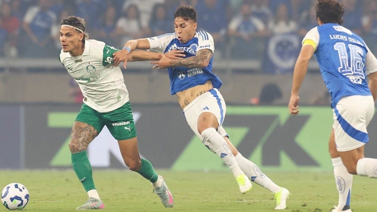 Cruzeiro vence Palmeiras e assume vice-liderança do Brasileiro