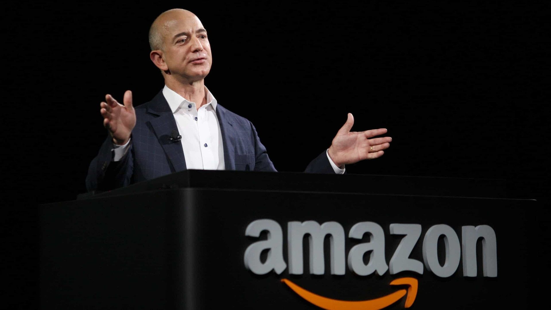 Governador do AM quer cobrar uso da marca Amazon de Jeff Bezos